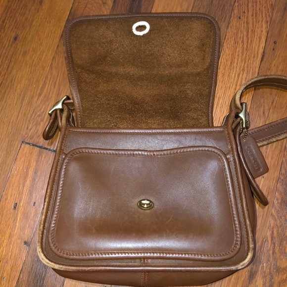 Coach Cross Body Bag - Picture 3 of 8